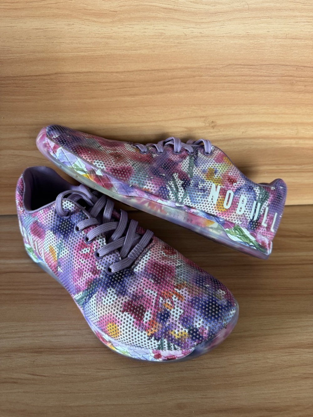 Nobull Trainers Floral Multicolor. Mens size 10.
Unisex - Picture 2 of 4